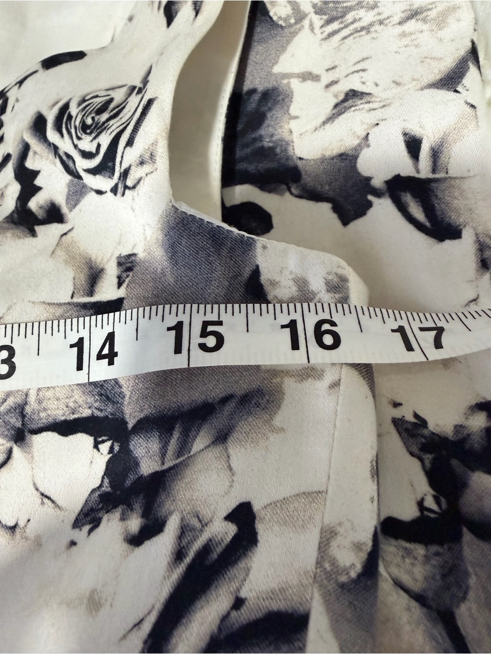 Black Halo Floral Sheath Dress • Sleeveless • Classic Fit & Flare Silhouette - Picture 10 of 12
